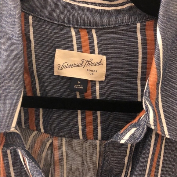 Universal Thread Button Up - Picture 3 of 4
